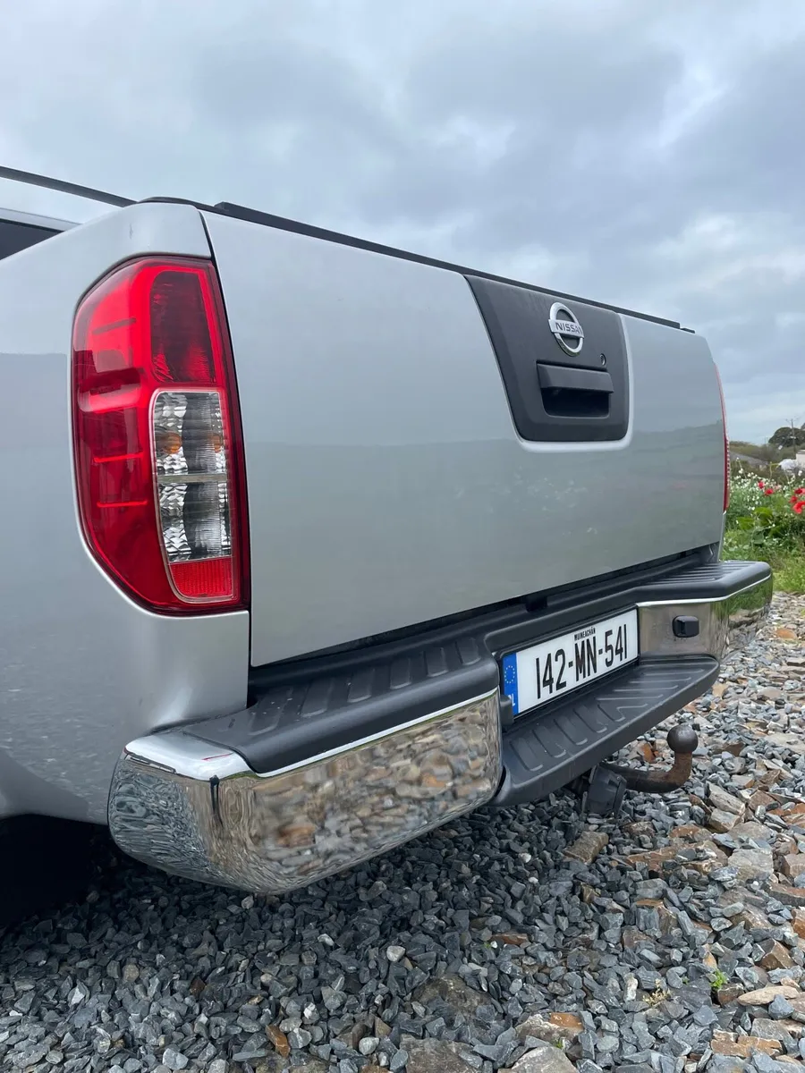 2014 Nissan Navara 2.5 Tekna No VAT - Image 3
