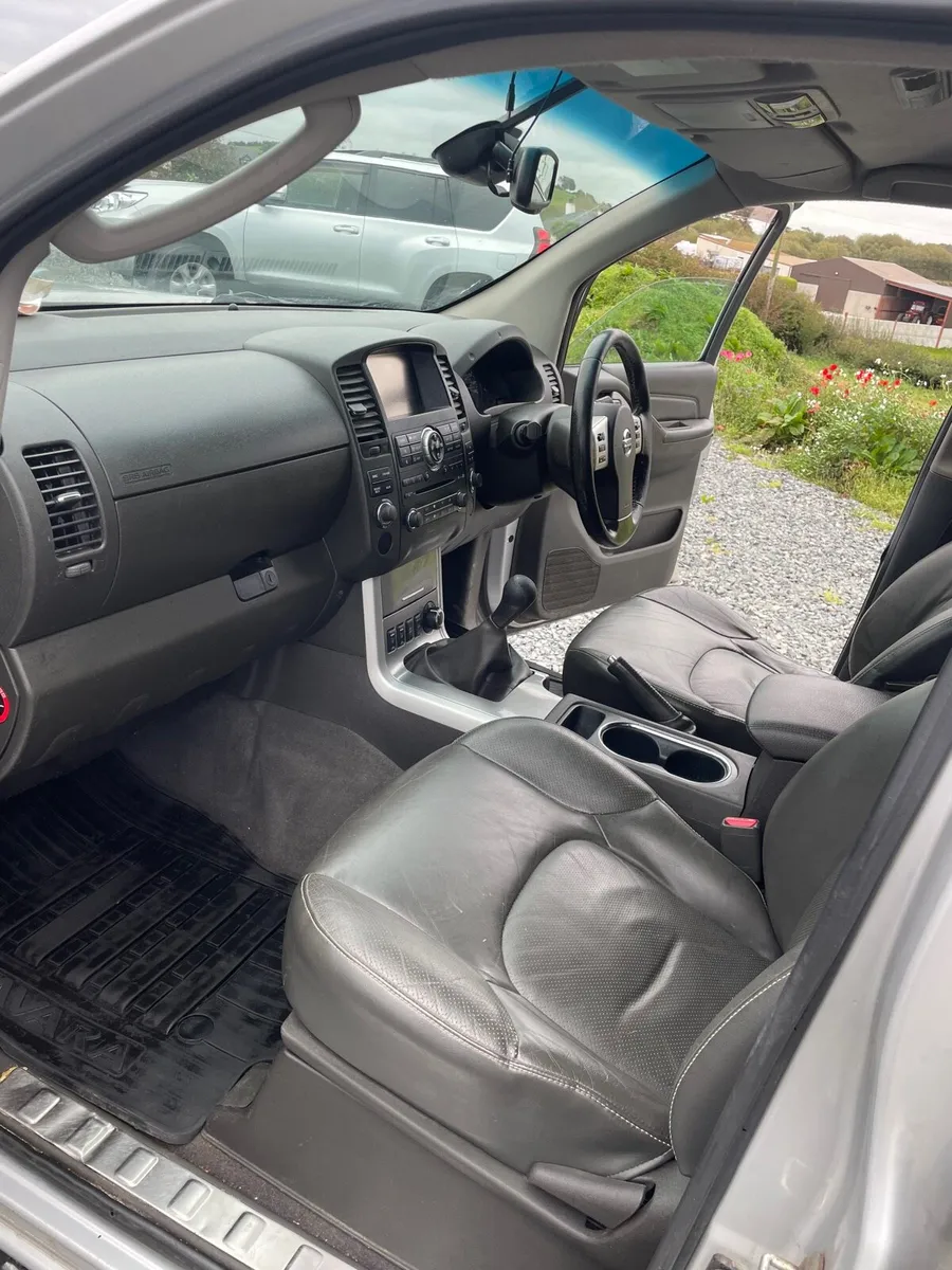 2014 Nissan Navara 2.5 Tekna No VAT - Image 4