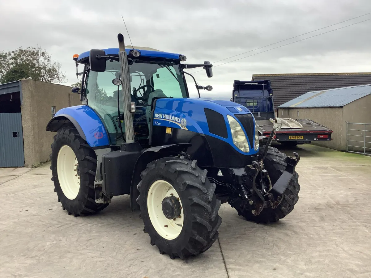 2013 NH T7.185 - Image 1