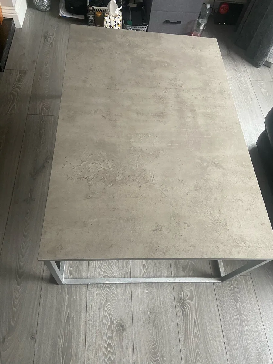 Setting room table - Image 2