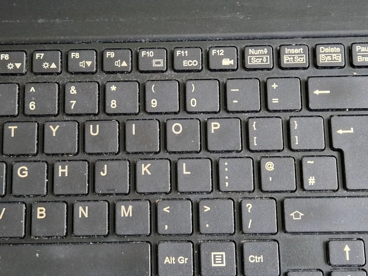 Fujitsu Lifebook, Core i3 2GHz, 4GB RAM, 500GB HDD - Image 3