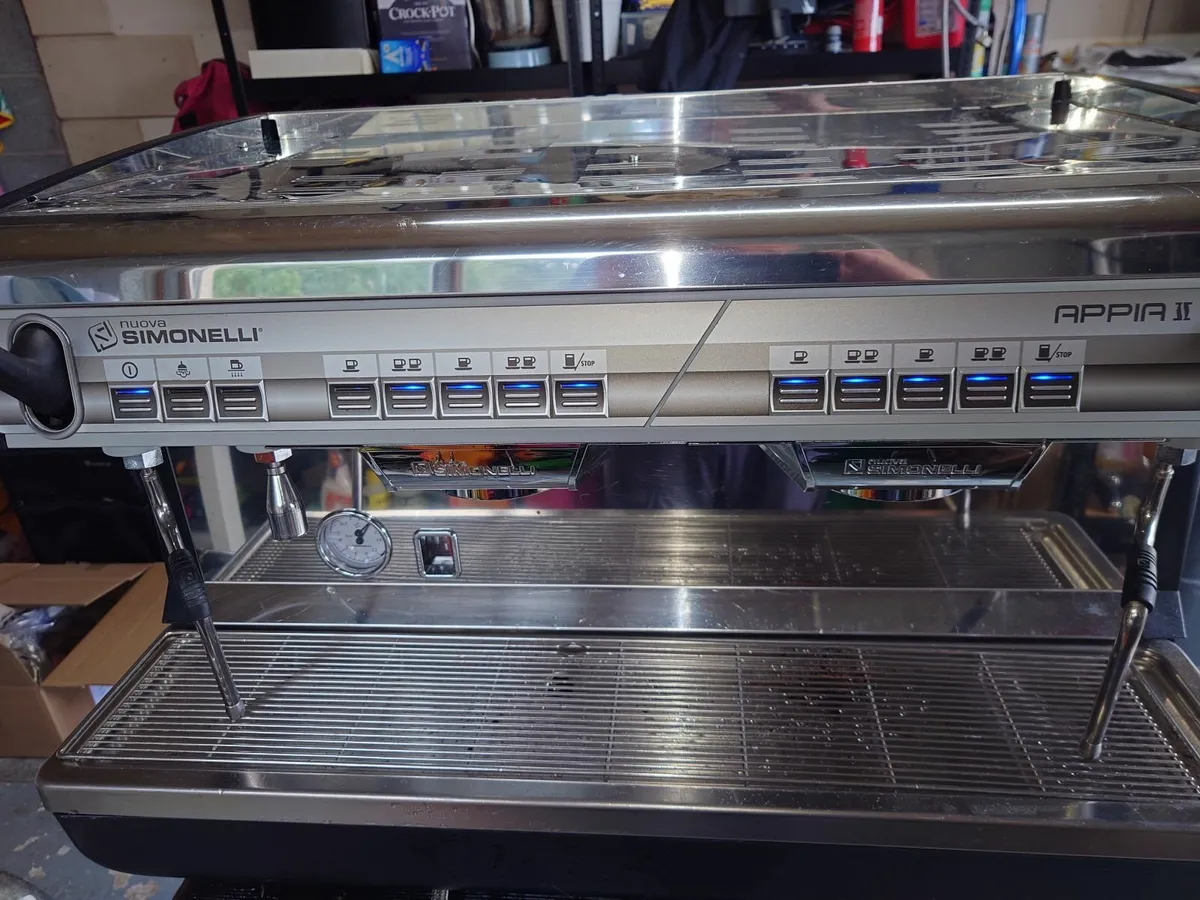 Simonelli Appia 11 coffee machine - Image 1