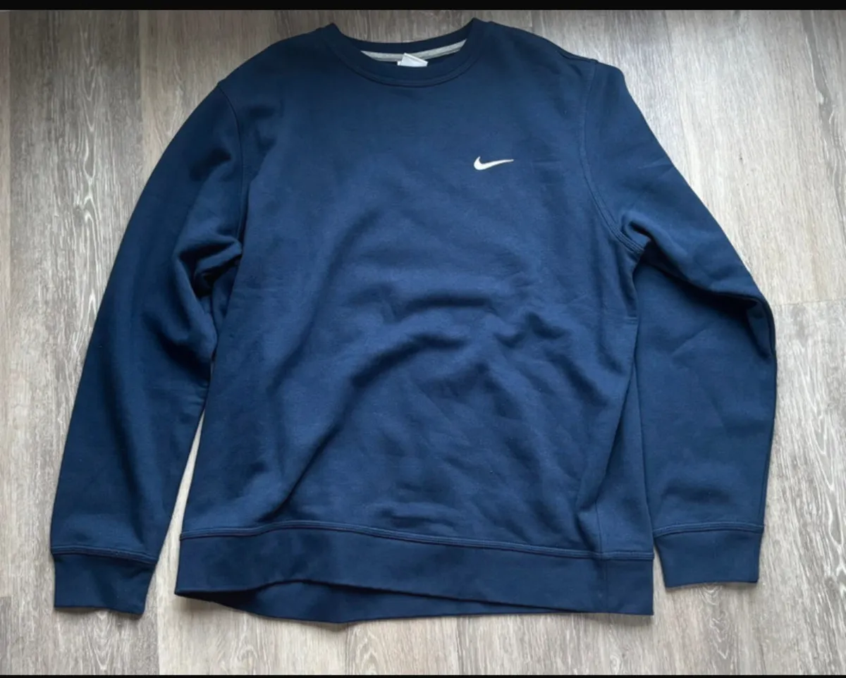 Men’s Nike sweater - Image 1
