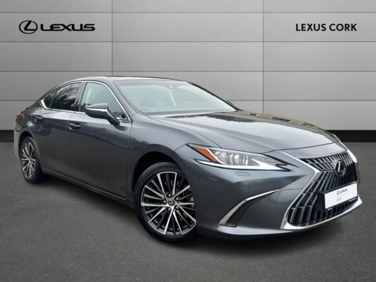 Lexus ES ES300h Dynamic - Image 1