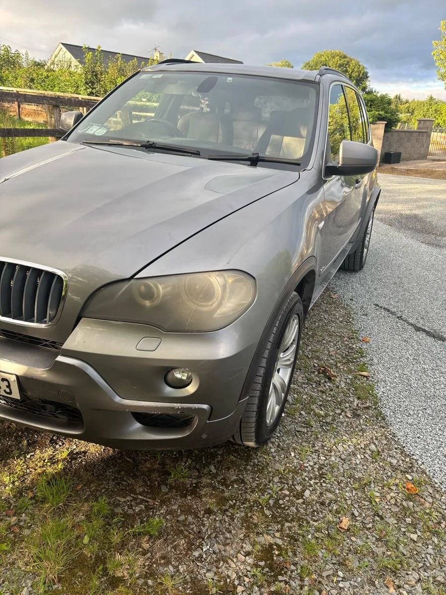 BMW X5 - Image 1