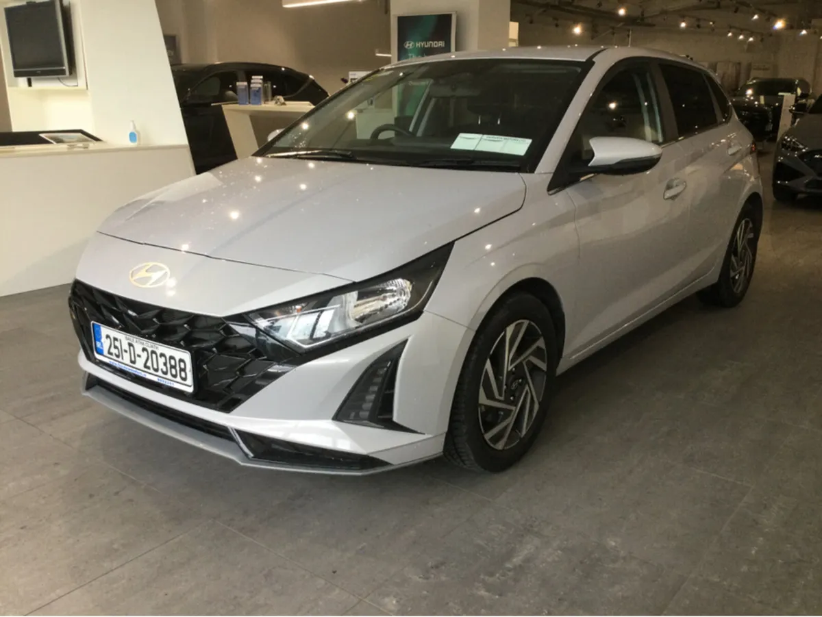 Hyundai i20 DELUXE PLUS AUTOMATIC - Image 4