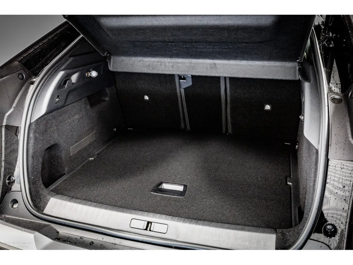 Peugeot 3008 Allure Hybrid 145HP - Image 2
