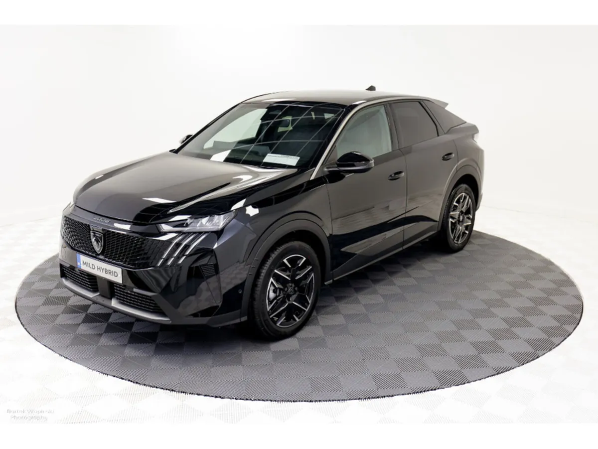 Peugeot 3008 Allure Hybrid 145HP - Image 4
