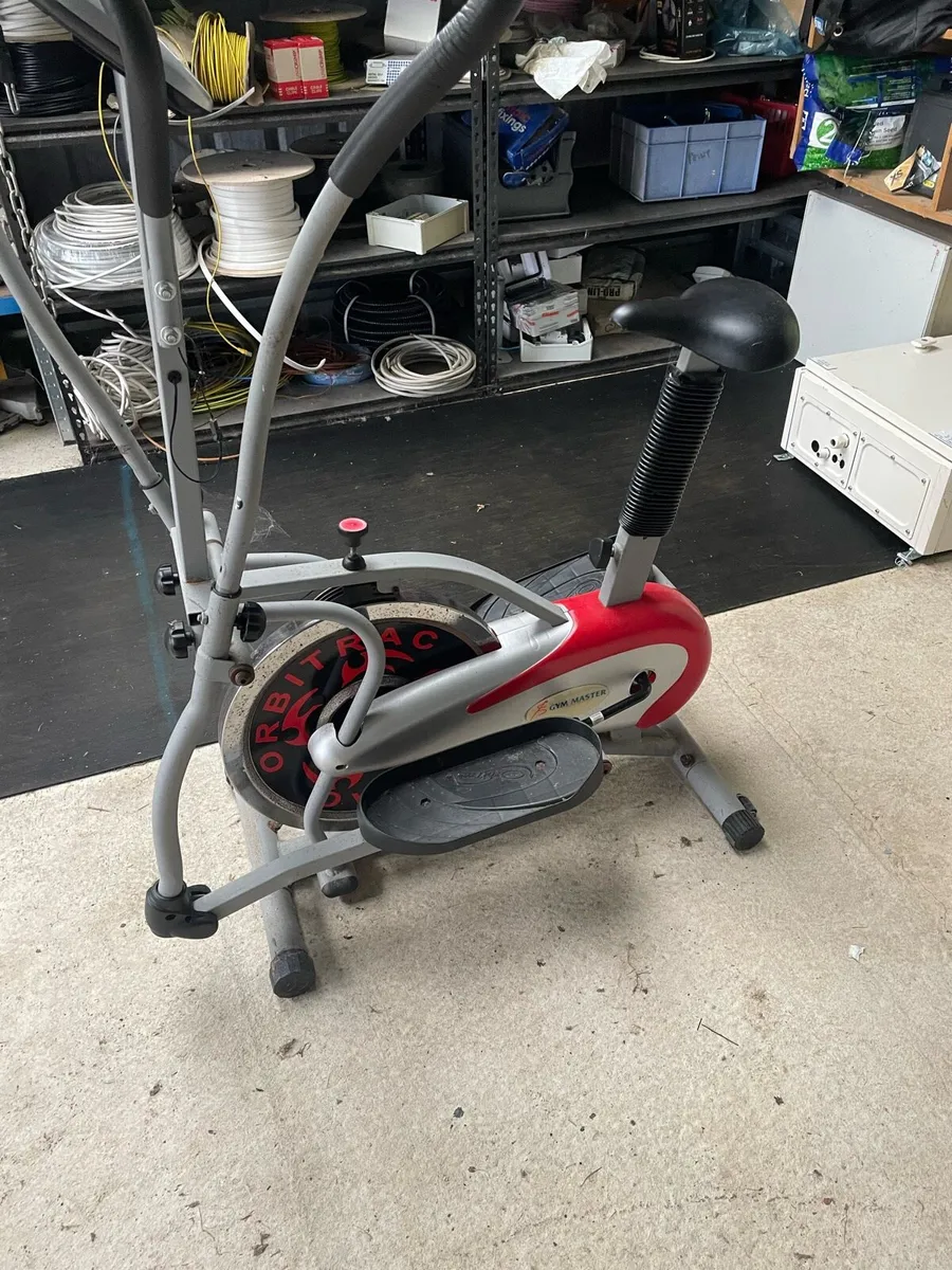 Cross trainer (elliptical trainer) - Image 1
