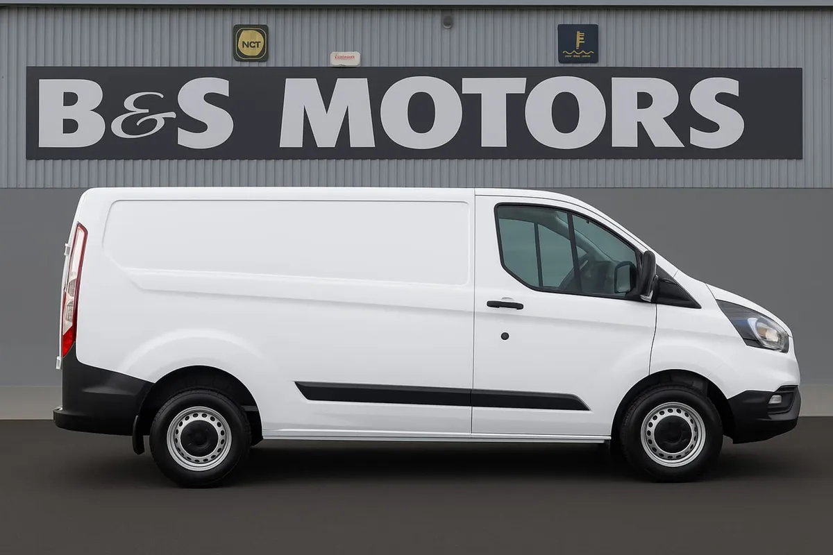 Ford Transit Custom 2022 LOW KMS 6 months warranty - Image 2