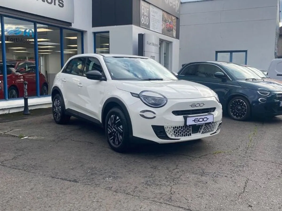 Fiat 600 Hybrid 1.2 - Image 3