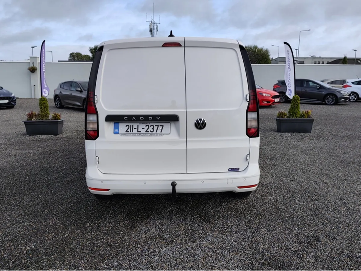 Volkswagen Caddy CARGO+ BUS TDI 102 102HP MANUAL 6 - Image 3