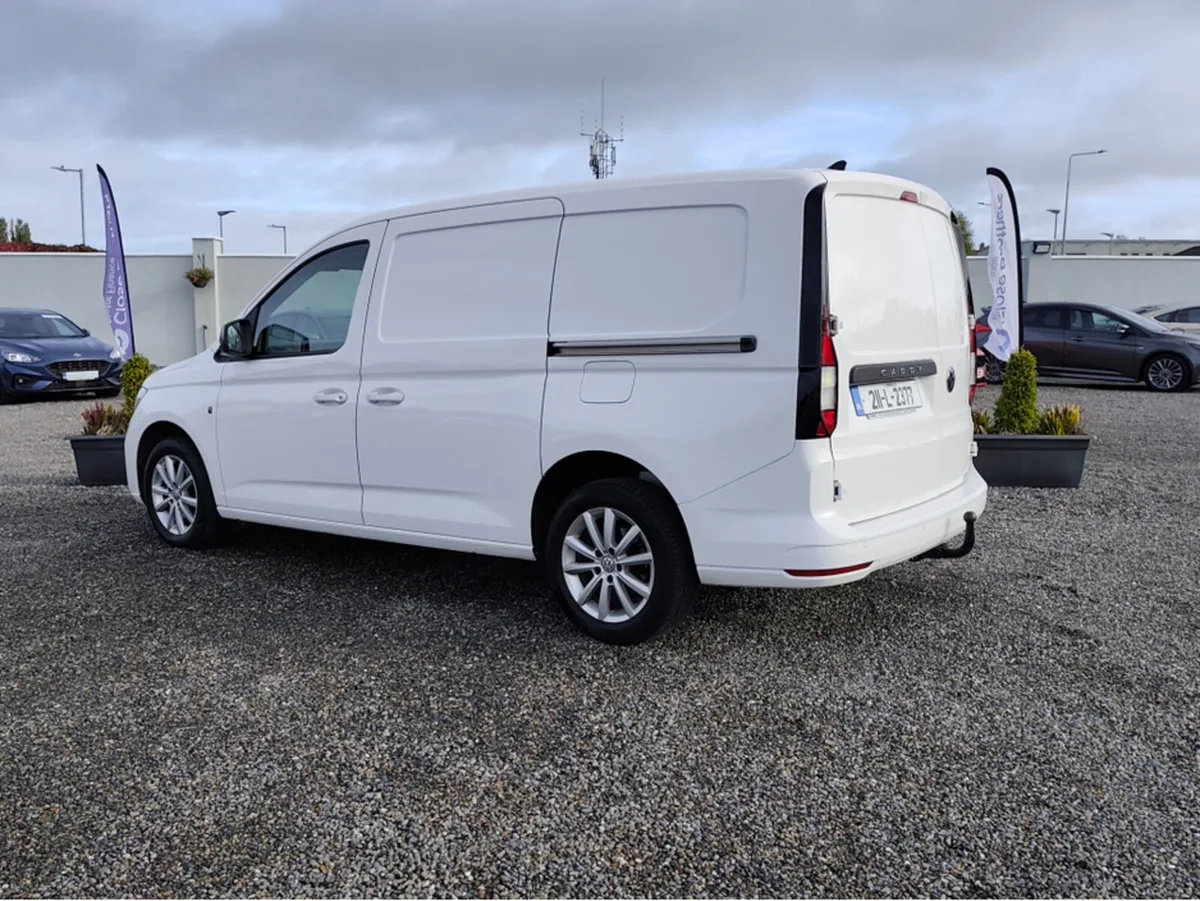 Volkswagen Caddy CARGO+ BUS TDI 102 102HP MANUAL 6 - Image 4