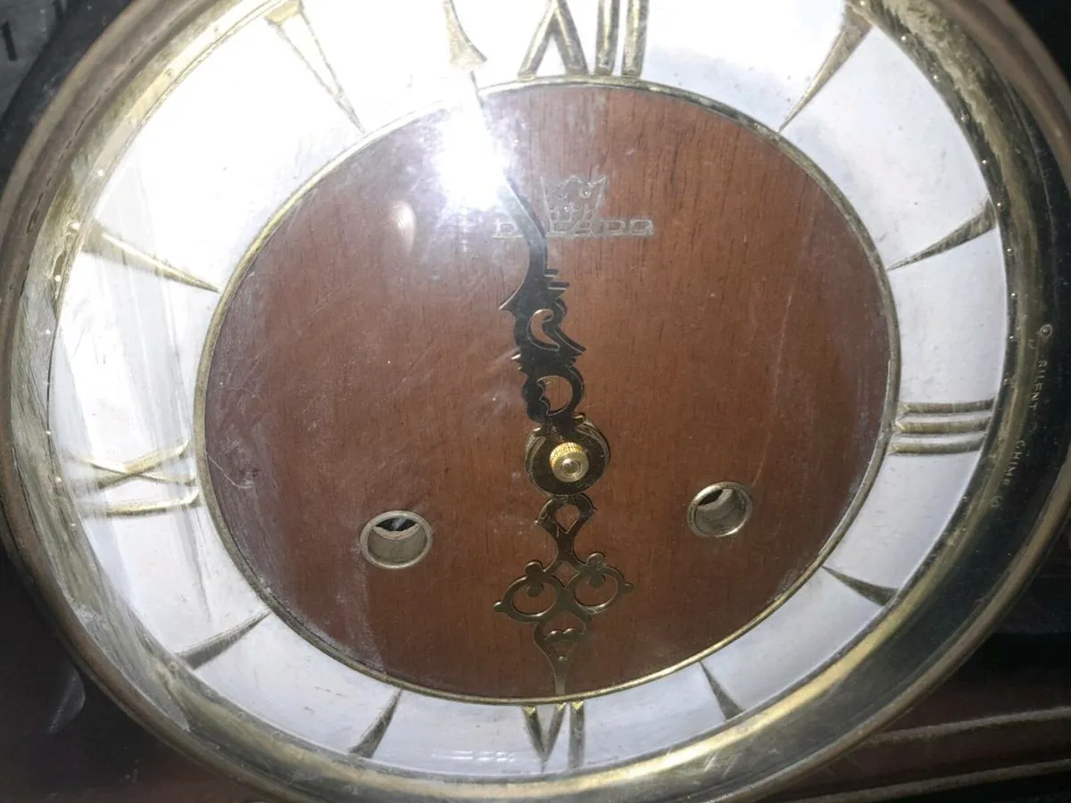 Antique mantel clocks bundle - Image 2