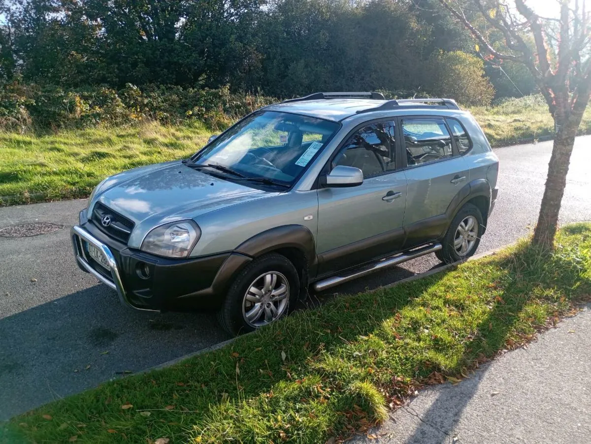 Hyundai Tucson 2.0 CRDI tax+NCT mint jeep - Image 2
