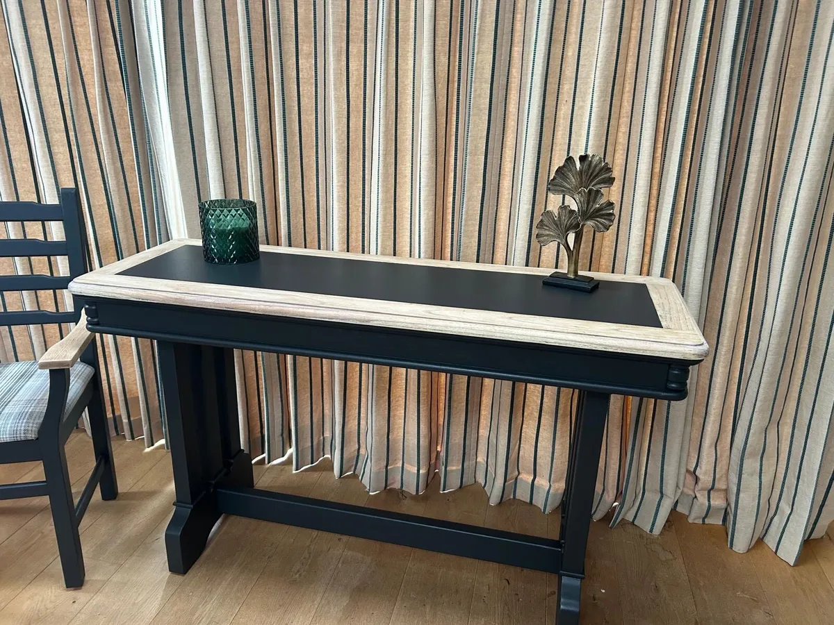 Hall table / console table - Image 1