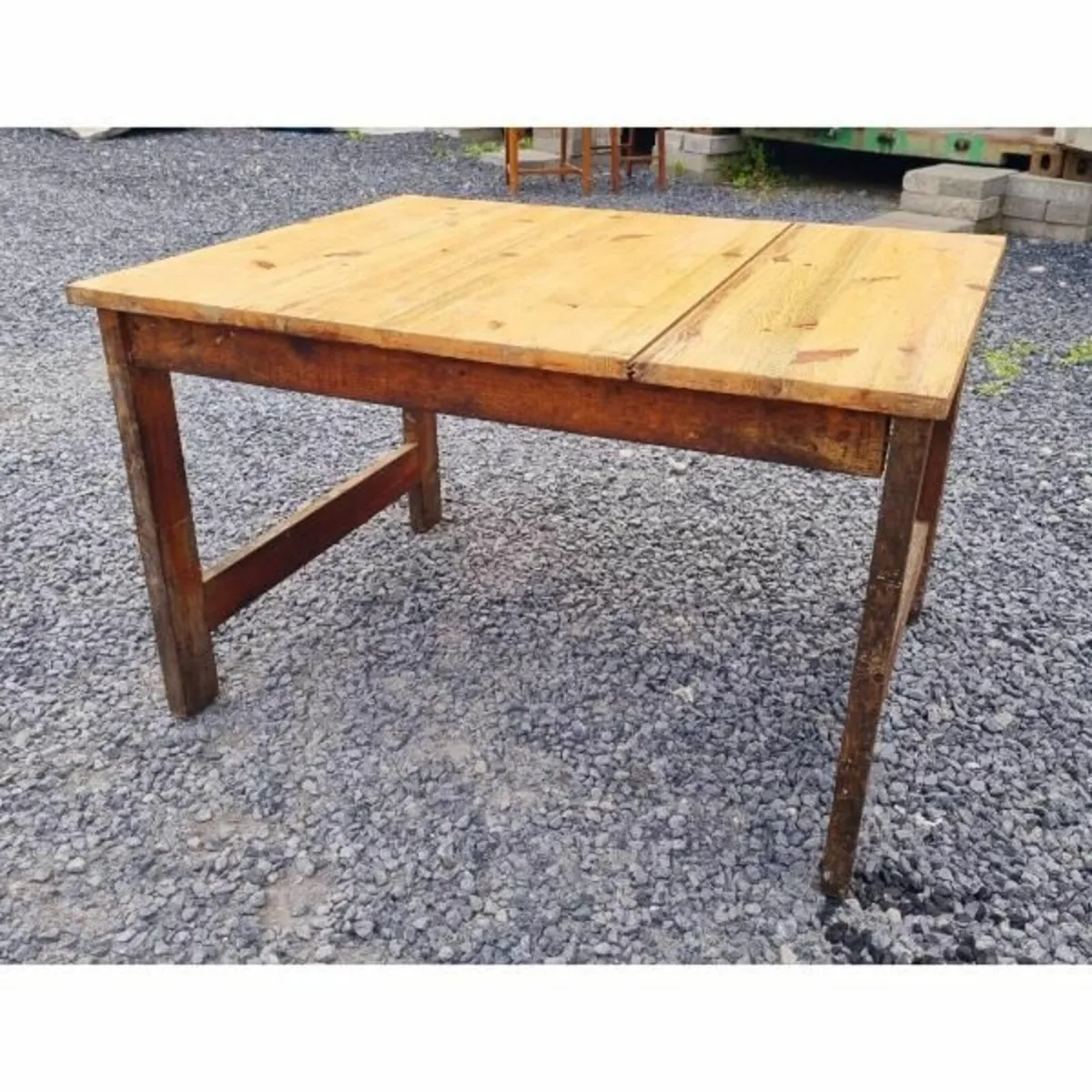 Pine Table KAS825 - Image 1