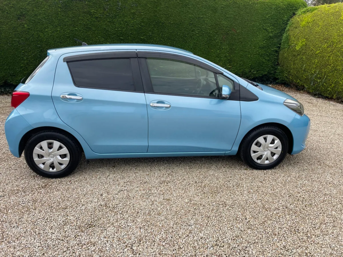 Toyota Vitz NSP130 5DR AUTO - Image 2