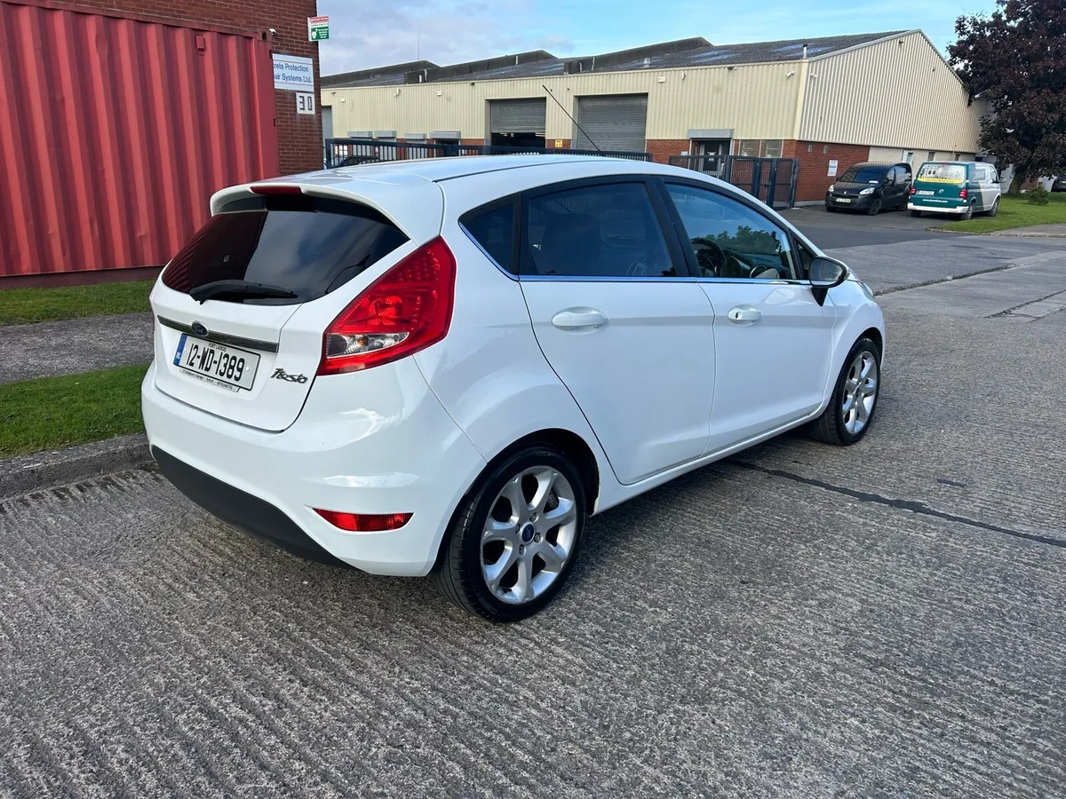 Ford fiesta (tax and test) - Image 2