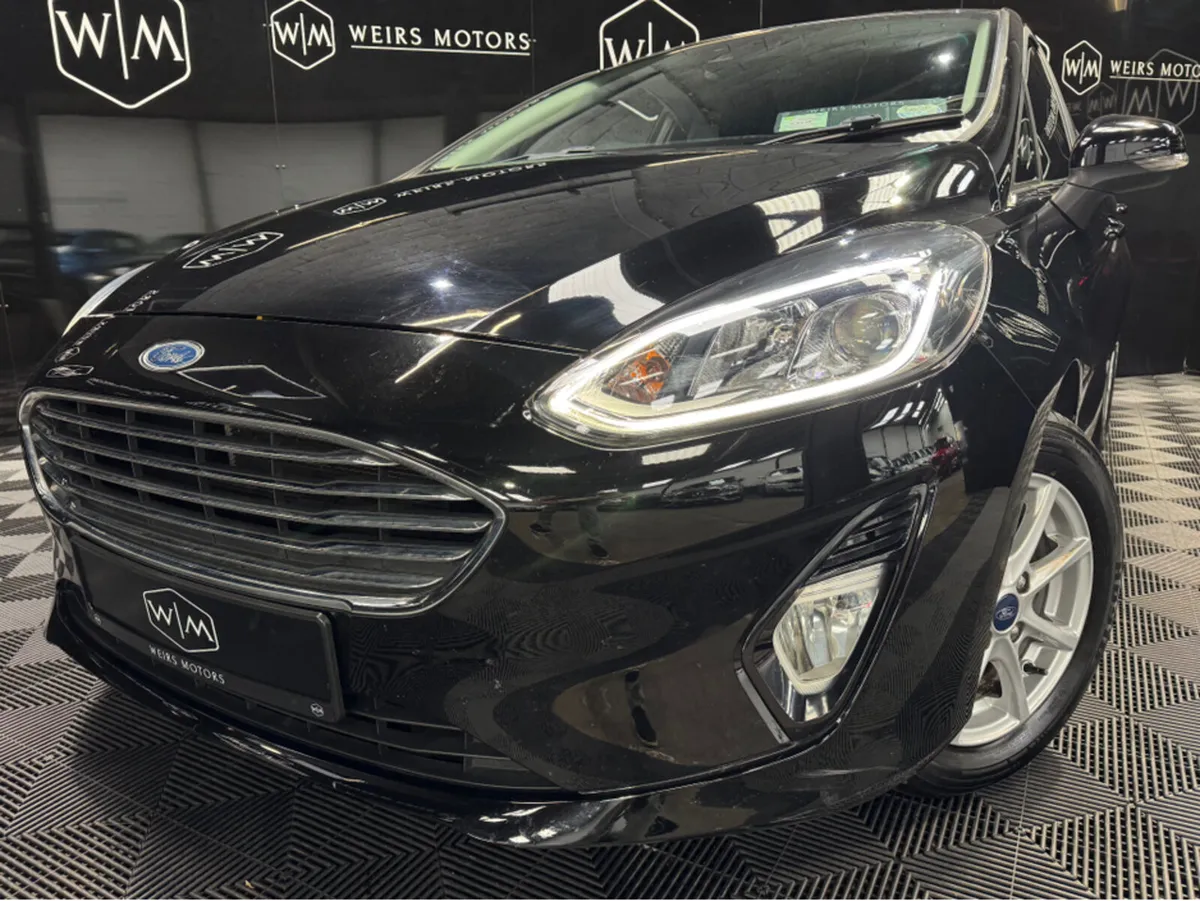 Ford Fiesta TITANIUM 1.1 85PS 5M 4DR - Image 3