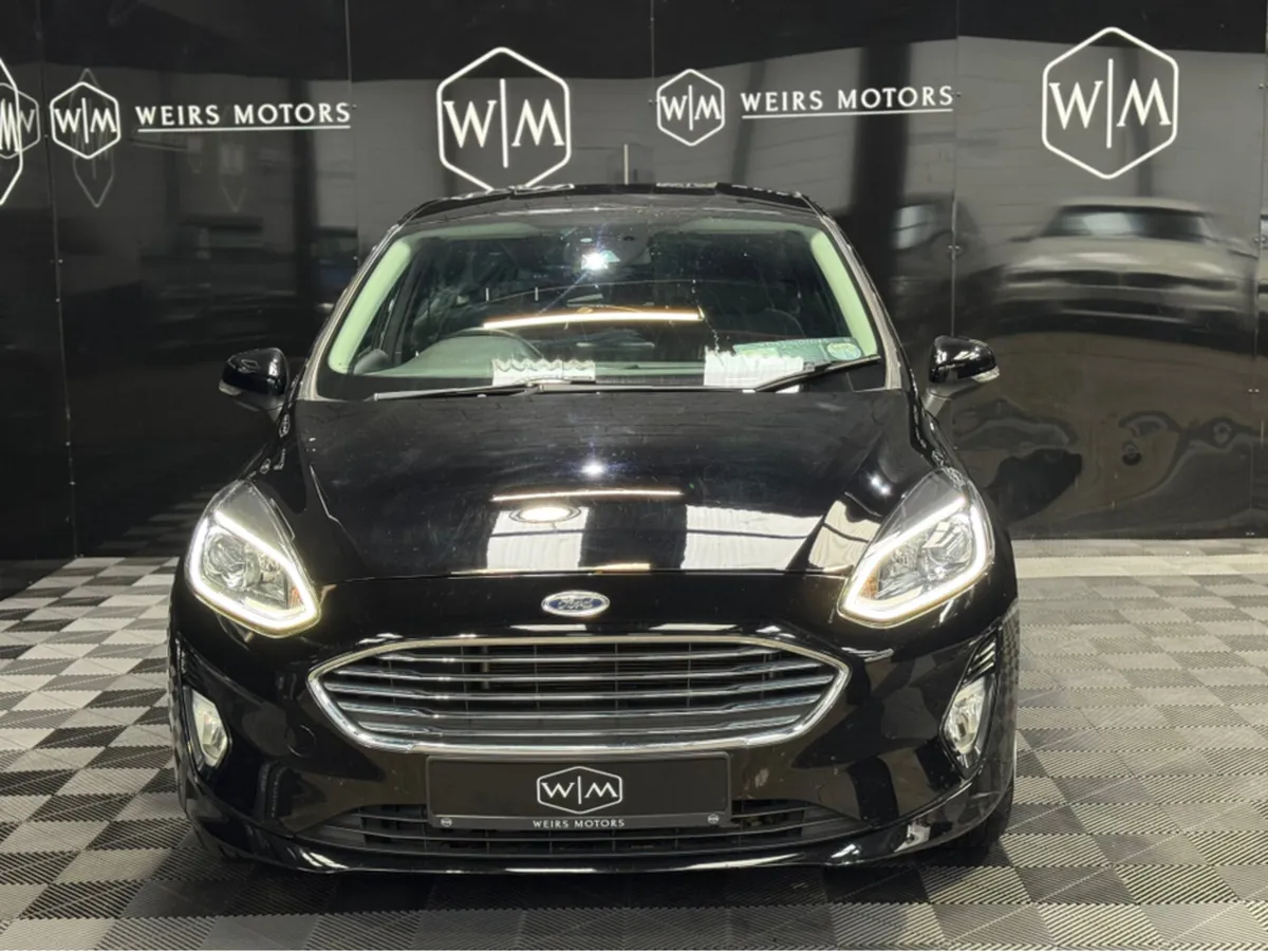 Ford Fiesta TITANIUM 1.1 85PS 5M 4DR - Image 4