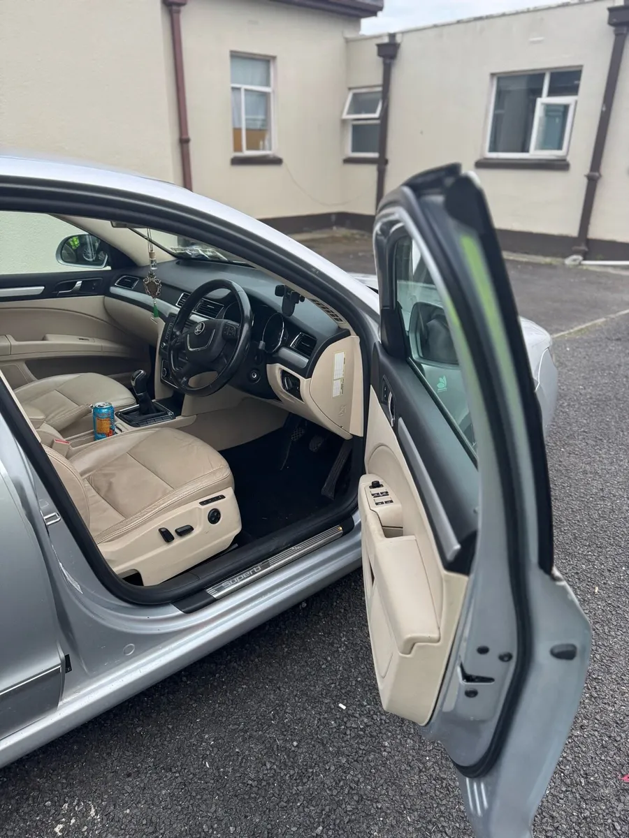 Skoda Superb 1.6 Greenline Superb Diesel 2011 - Image 4