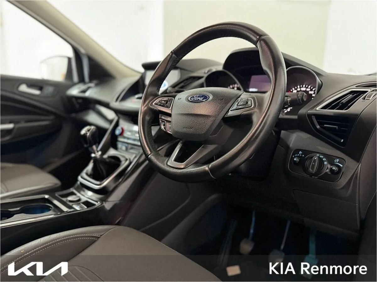 Ford Kuga Titanium 1.5 TDCI 120PS FWD 4D - Image 2