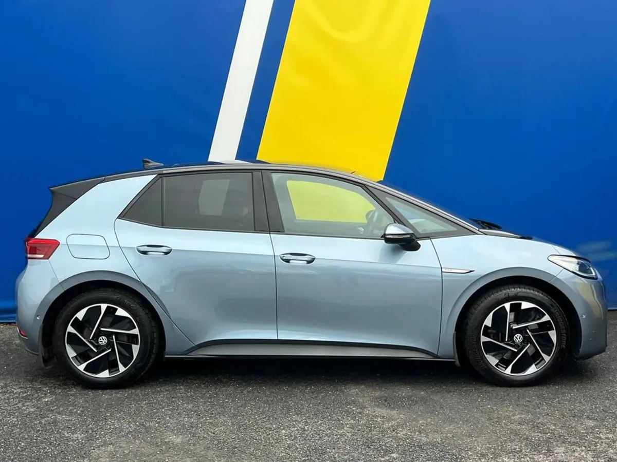 Volkswagen ID.3 PRO FAMILY 58KWH // PANORAMIC SUNR - Image 3