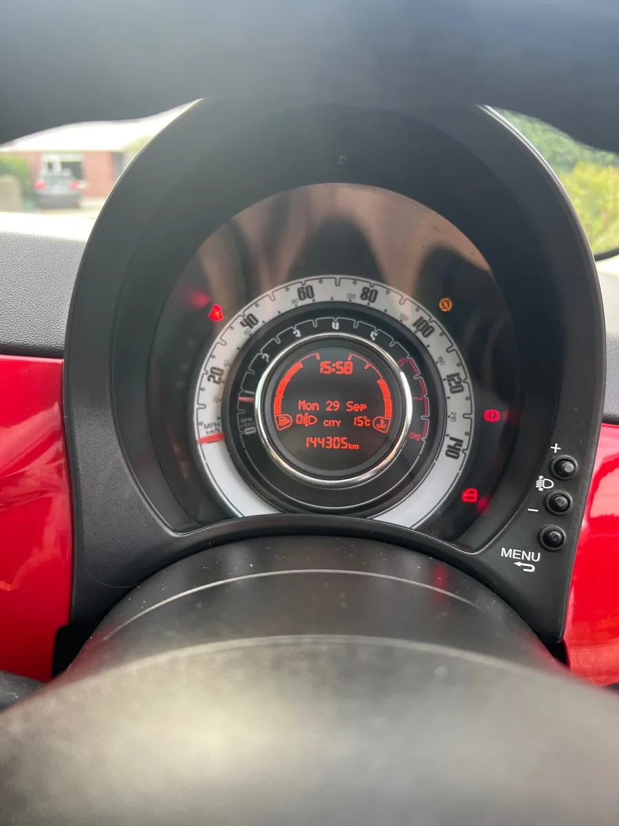 Fiat 500 2014 1.2 Petrol Lounge (Top Spec) - Image 2