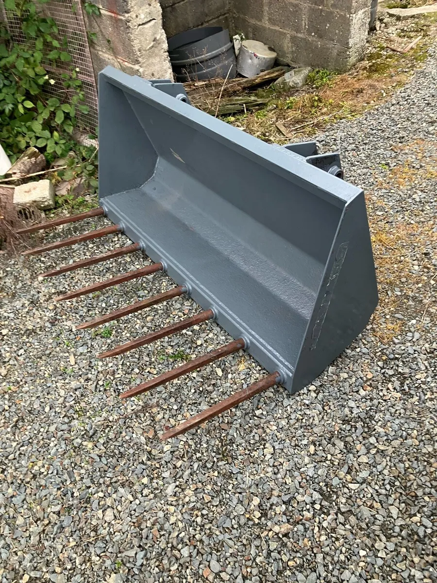 Dung fork and PZ300 Haybob - Image 1