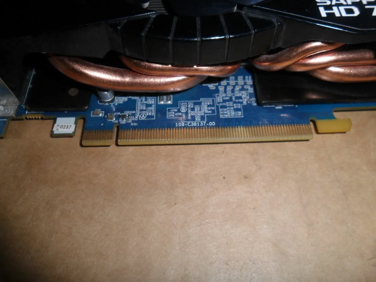 Sapphire hd 7950 3gb video card - Image 2
