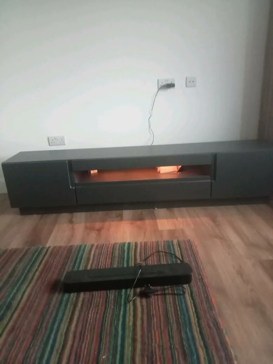 TV unit - Image 3