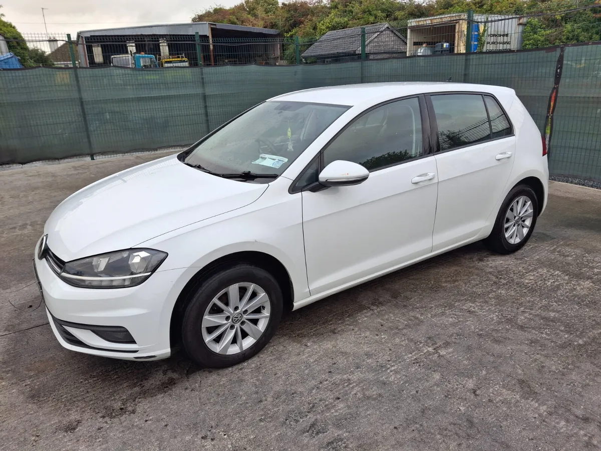 192 Volkswagen Golf  Trendline  1.6 Tdi - Image 1