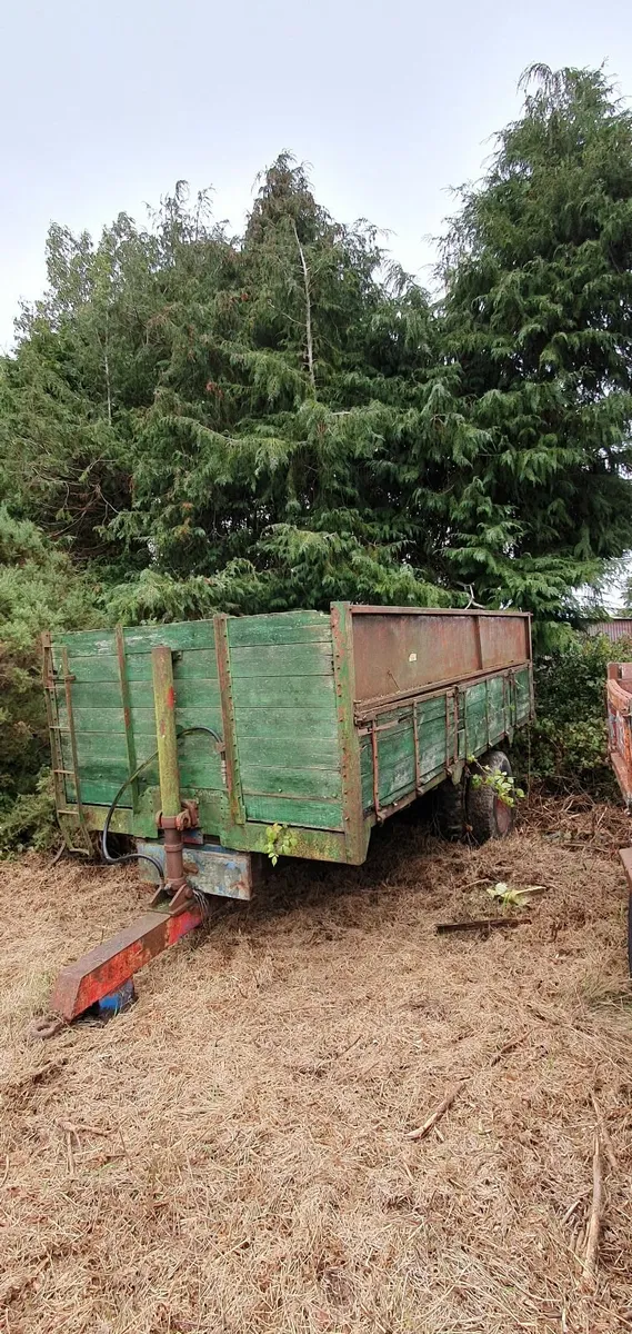 3 Trailers - Image 4