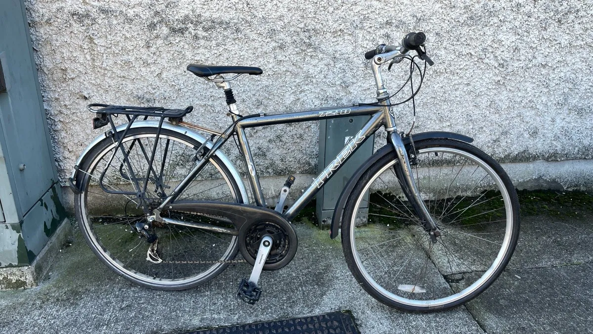 Trek Hybrid Bike - Image 3