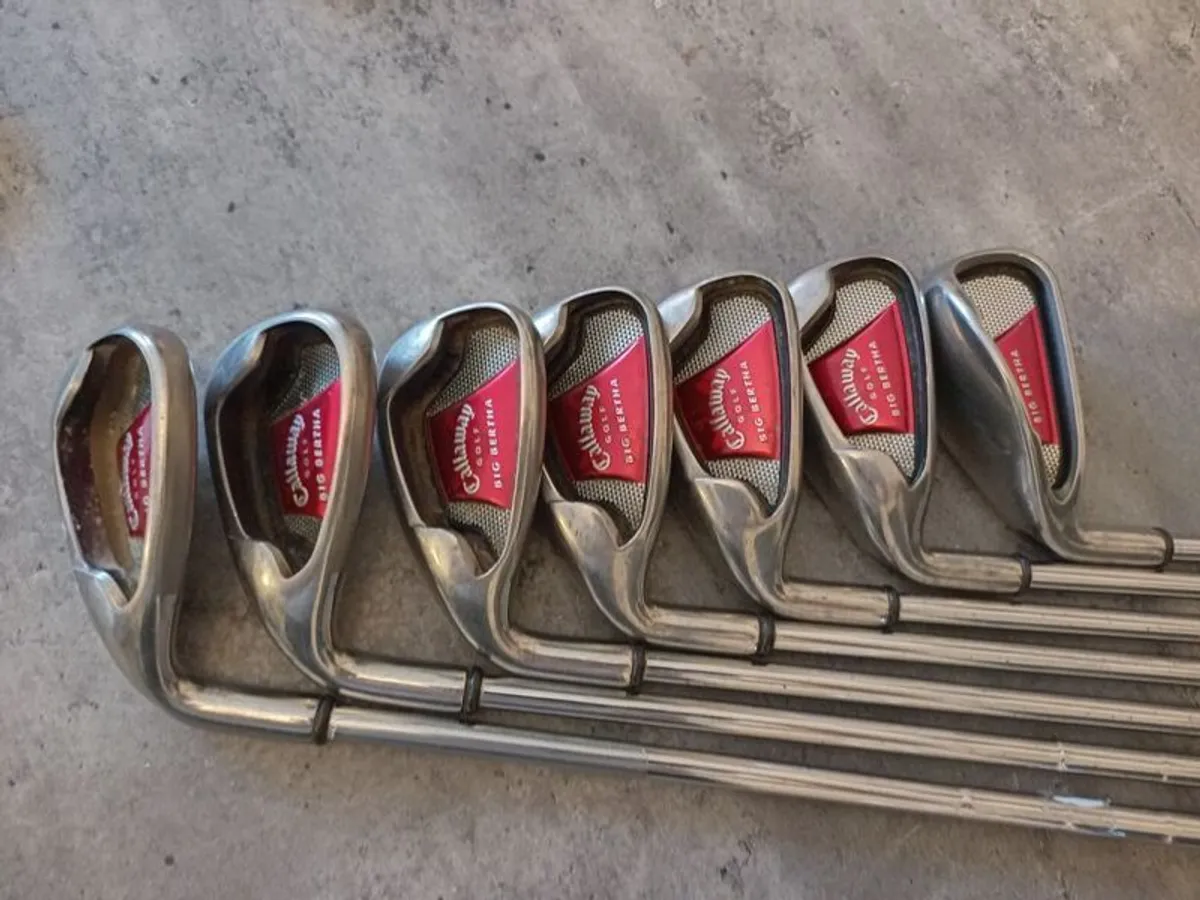 Callaway golf irons. Left handed clubs. - Image 2