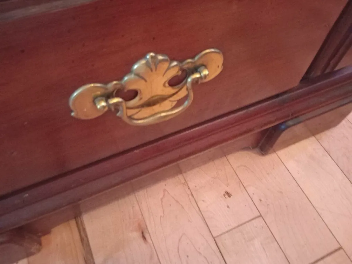 mid century campaign style  chest of drawers - Image 4