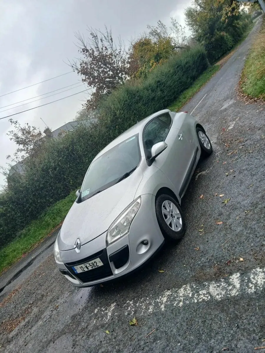 Renault Megane 2012 - Image 2