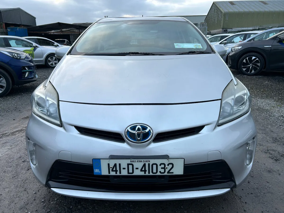 2014 Toyota Prius hybrid autoamtic NEW NCT - Image 4