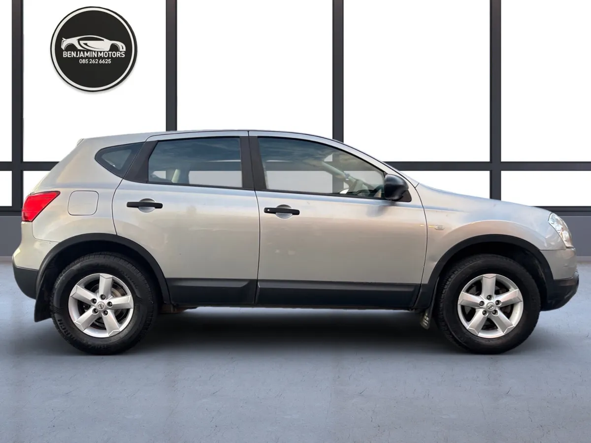 Nissan Qashqai Low Miles1 Owner New Nct - Image 4