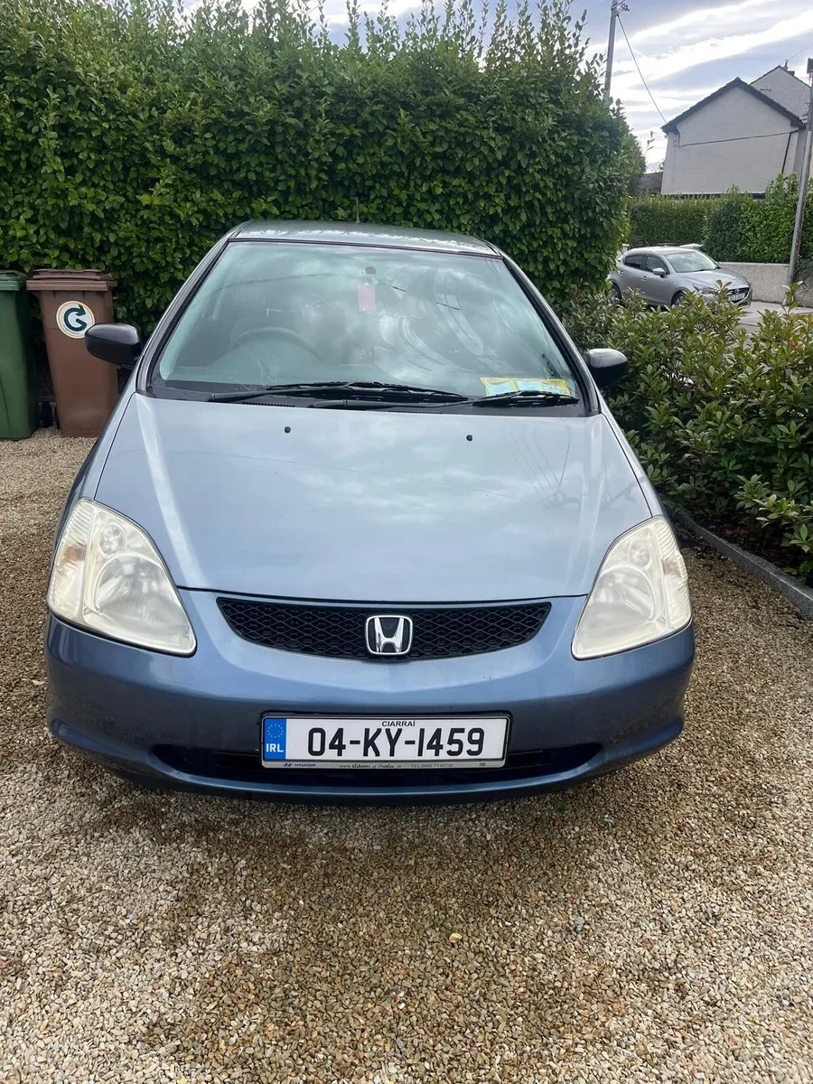 Honda Civic 2004 - Image 1