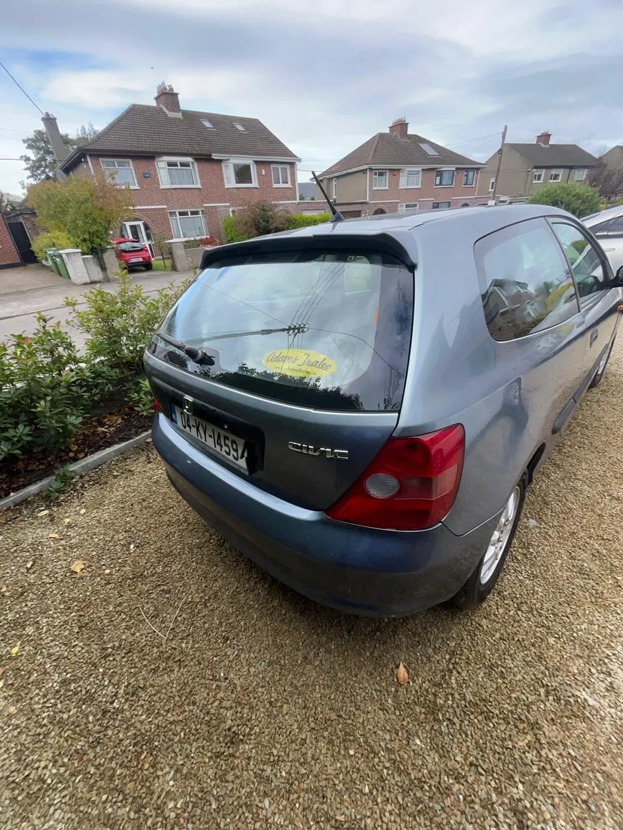 Honda Civic 2004 - Image 3