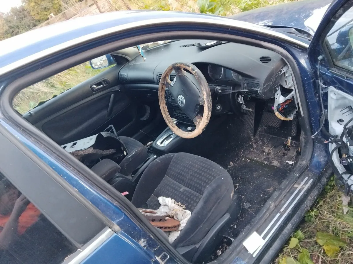 Vw passat for breaking - Image 3