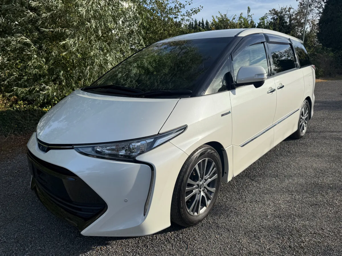 Toyota Estima hybrid new shape!!! - Image 2