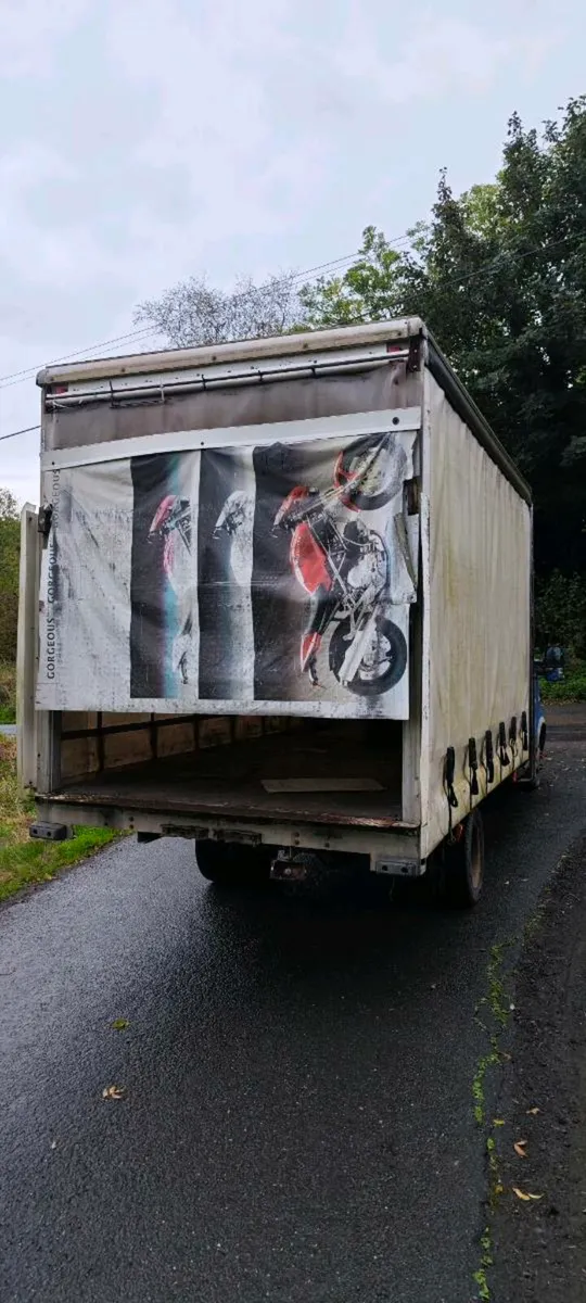 2007 iveco curtainside - Image 4