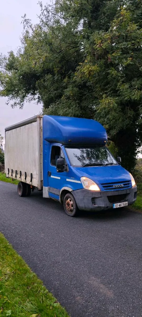 2007 iveco curtainside - Image 1