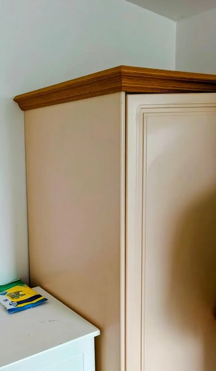 Wardrobe - Image 3