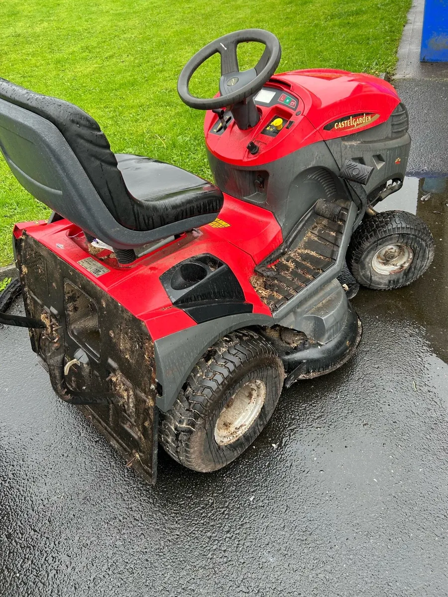 castlegarden ride on - Image 1