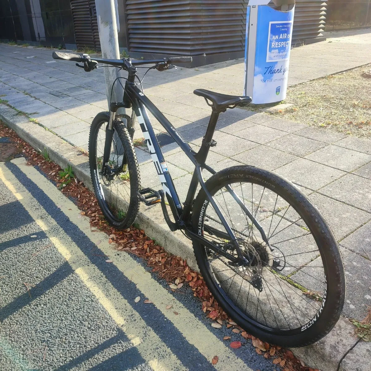 Trek Marlin 5 Mountain Bike - Image 4