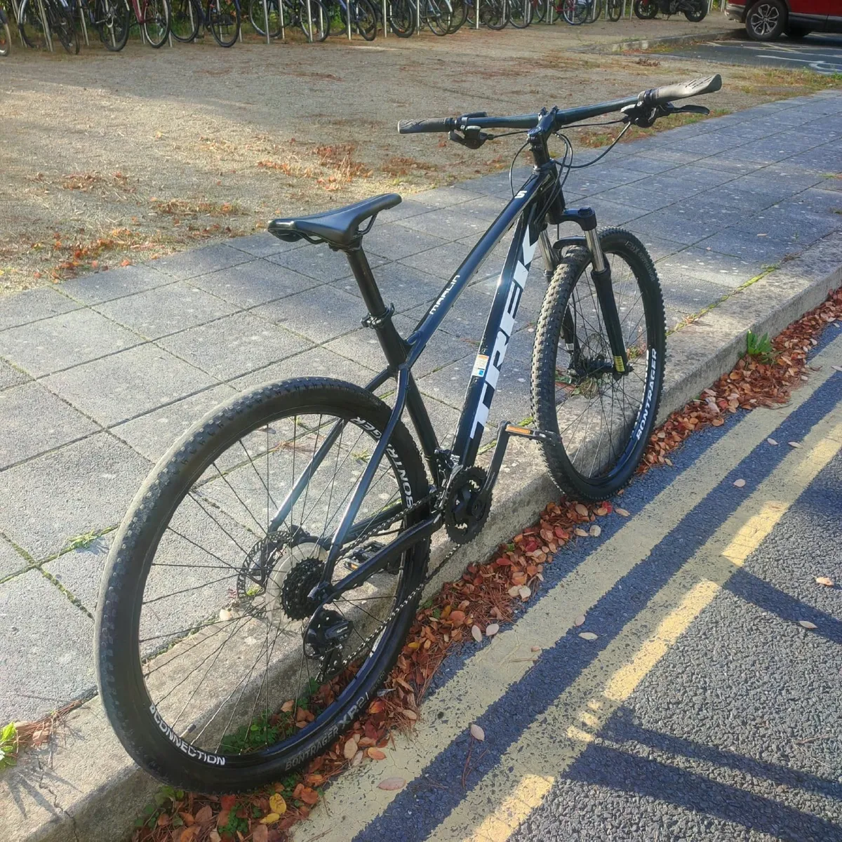 Trek Marlin 5 Mountain Bike - Image 2
